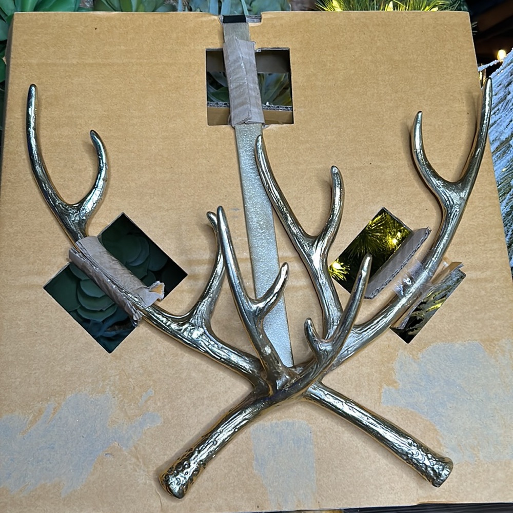 Pottery Barn Country Cabin Chic Antler Wreath Hanger - Brass Color 🦌 - Picture 16 of 16